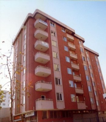 İçerenköy Hakkı Eksi Apartmanı